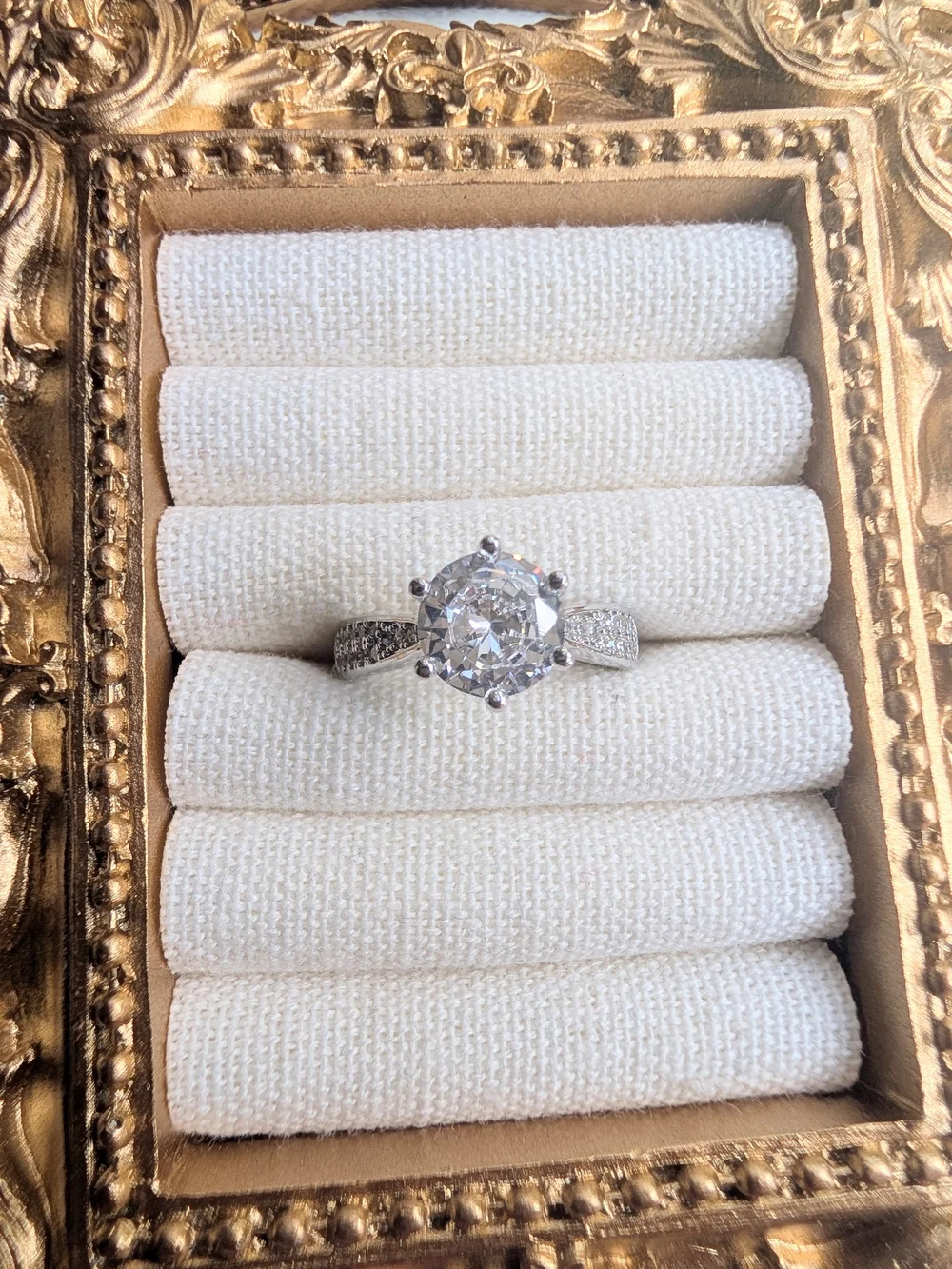 Beautiful Moissanite and Silver ring that sparkles Sz 6, 7, 6.75 💎⚜️💎
